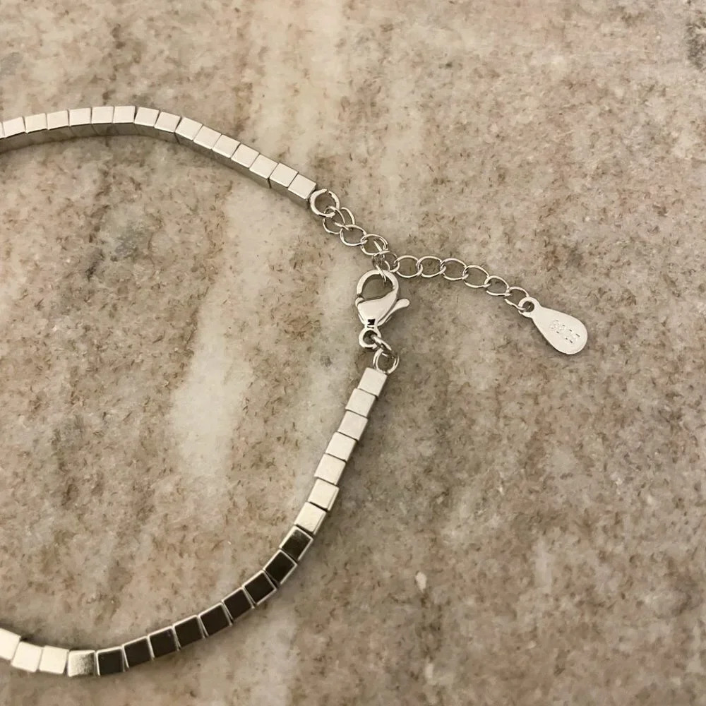 925 Sterling Silver Dainty Cube Bracelet Minimalist Tiny Block Bracelet - Picture 4 of 4